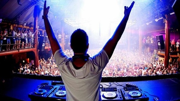 2023 için Yeni İş Fikirleri - 55 EN KAZANÇLI GİRİŞİMCİLİK! DJ'lik Yapın!