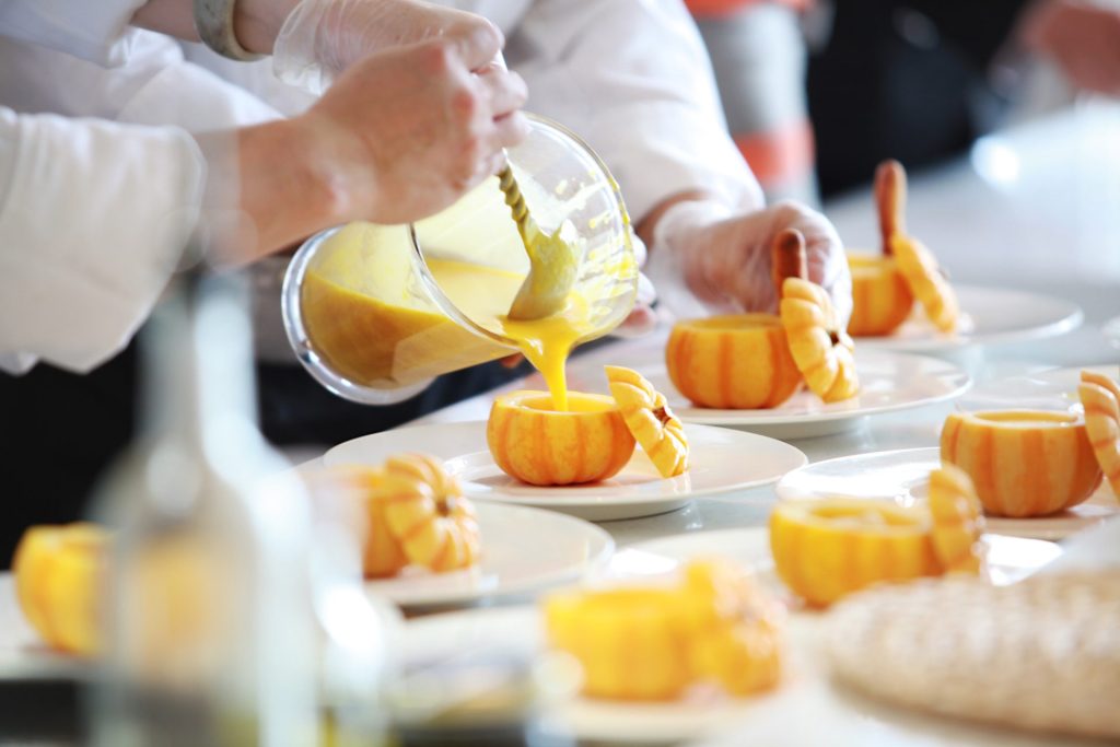Evde İş İmkanı İle Evinizden Para Kazanın! 2023 FIRSATLARI! eve catering hizmeti